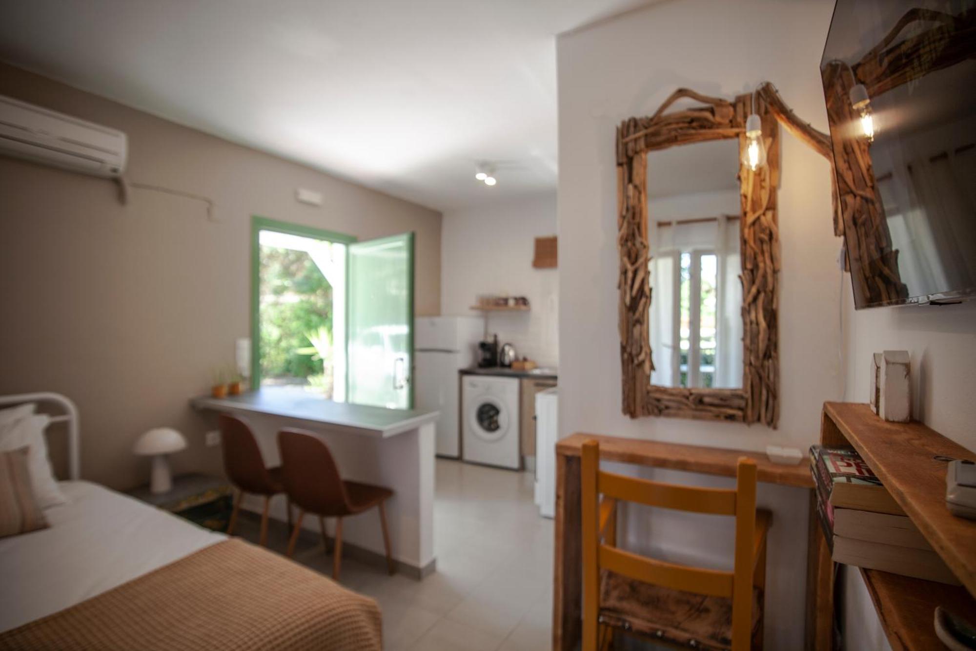 Apartmán Lilou Kompítsion Exteriér fotografie